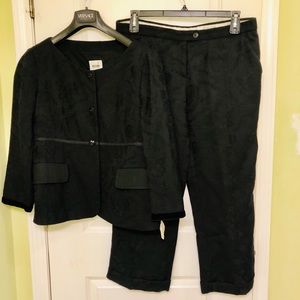 Moschino jacket and cropped pants suit, brand new!